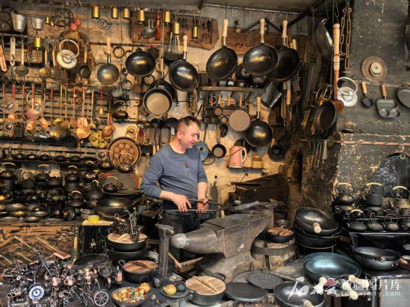 Kaşgar Eski Şehri’nde Kadim sanatlar çağdaş turizmle buluşuyor