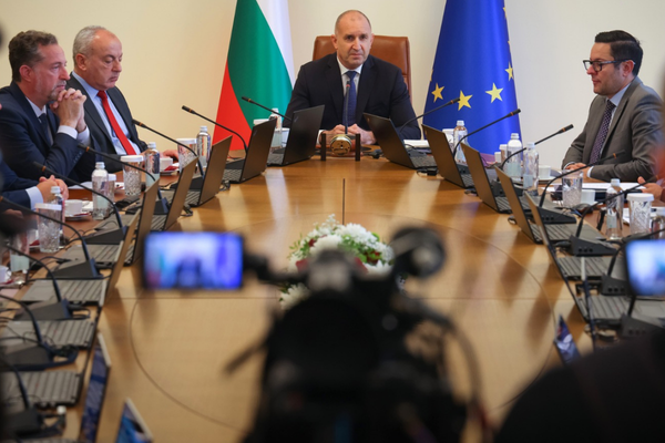 Radev: Bulgaristan, Orta Doğu’da askeri operasyonlara dahil olmayacak