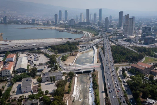 İZSU, Meles ve Arap Deresi’ndeki temizlik çalışmalarını tamamladı