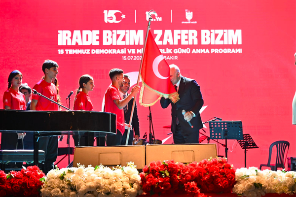 Diyarbakır’da 15 Temmuz Demokrasi ve Millî Birlik Günü programı düzenlendi