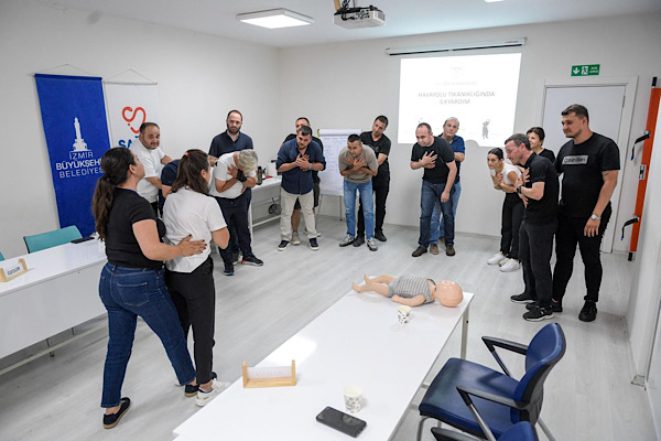 İzmir’de İlkyardım Eğitim Merkezi 4 yılda 4 bin 600’den fazla kişiye ulaştı