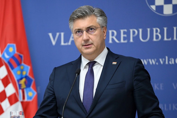 Plenkovic: Düşüncelerimiz yangınların sonuçlarıyla karşı karşıya kalan herkesle