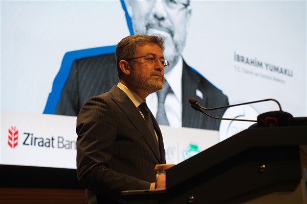 Bakan Yumaklı: Adana Karataş’ta 1,2 milyar TL’lik sera yatırımı