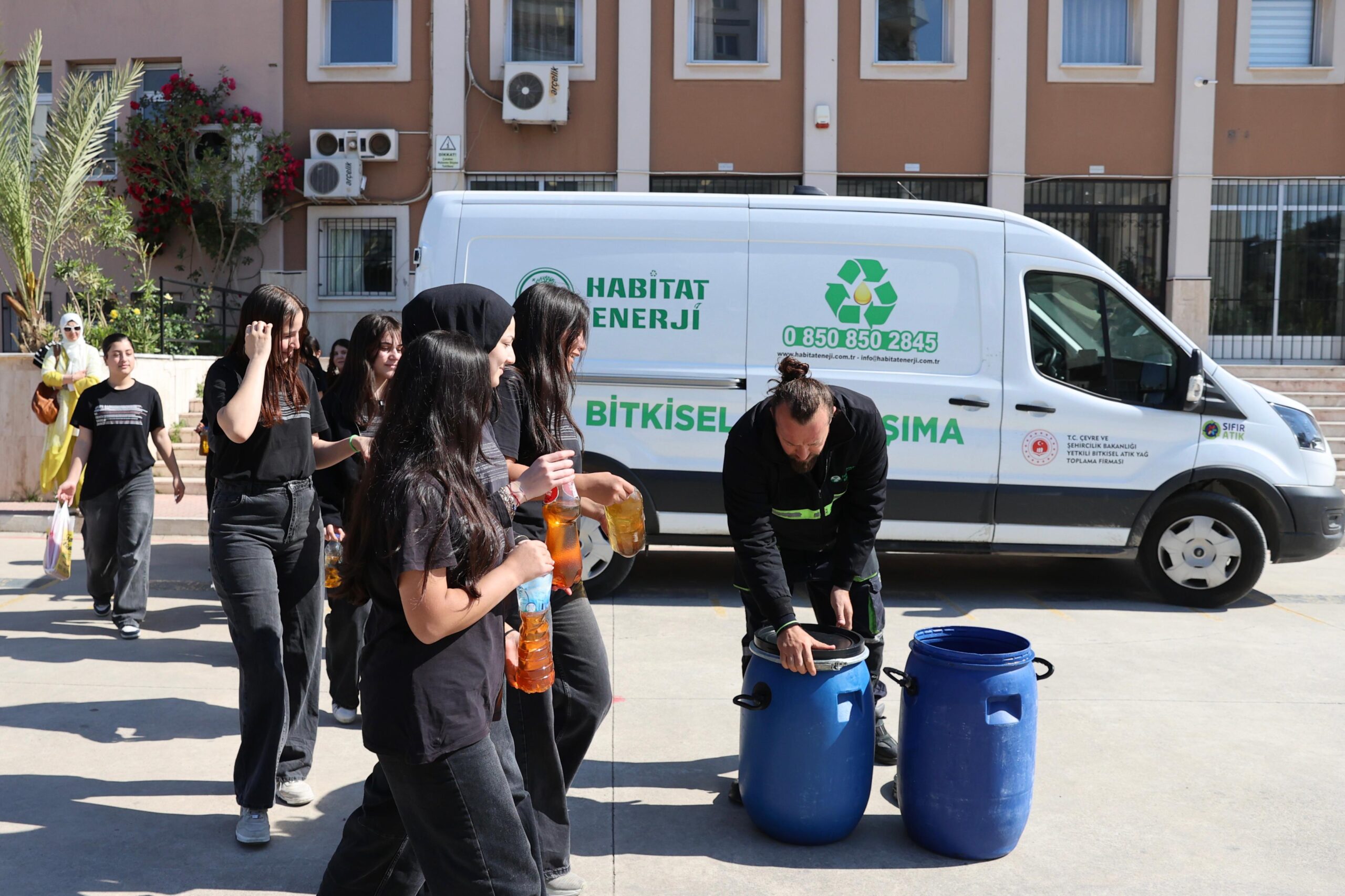 Buca’da 120 bin litreden fazla bitkisel atık yağ geri dönüştürüldü