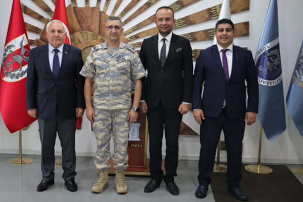 Kütahya Belediye Başkan Yardımcılarından Tuğgeneral Mustafa Baş’a ziyaret
