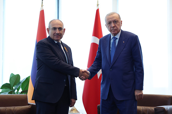 Cumhurbaşkanı Erdoğan, Paşinyan ile New York’ta görüştü