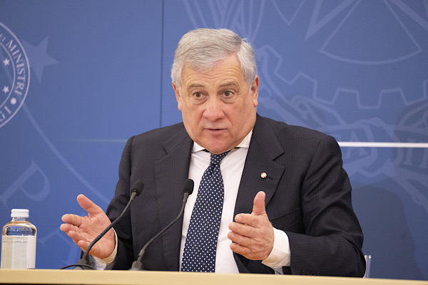 Tajani: İtalya tarihi bir tercih yapıyor