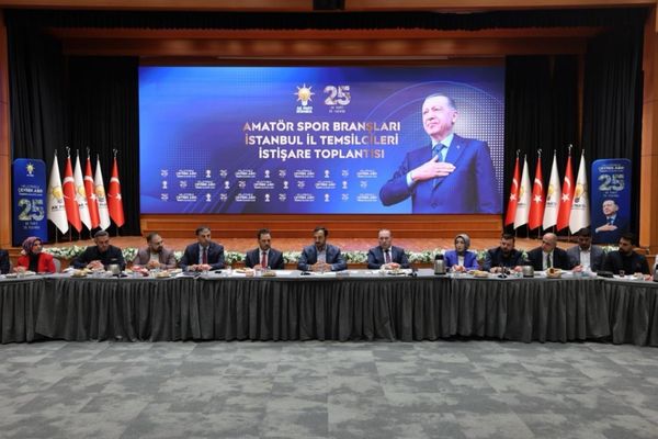 AK Parti İstanbul’da 45 amatör spor branşının temsilcisi bir araya geldi