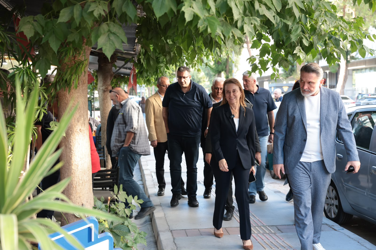 Konak’ta komşu buluşması: Başkan Mutlu, Mehmet Ali Akman’da talepleri dinledi