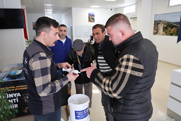 İzmir’de tarım ekipleri üreticilere saha desteği sağlıyor