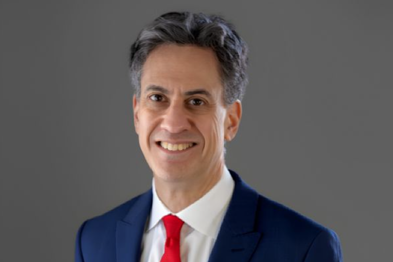 Miliband: Küresel toplum barış için sessiz kalmayacak