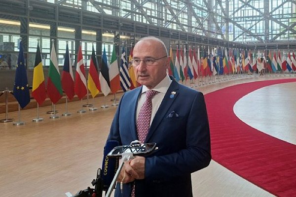 Radman, Riga’da Avrupalı mevkidaşlarıyla görüştü