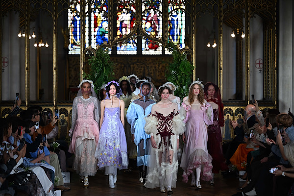 Antep işi nakışı Londra Moda Haftası’nda tanıtıldı