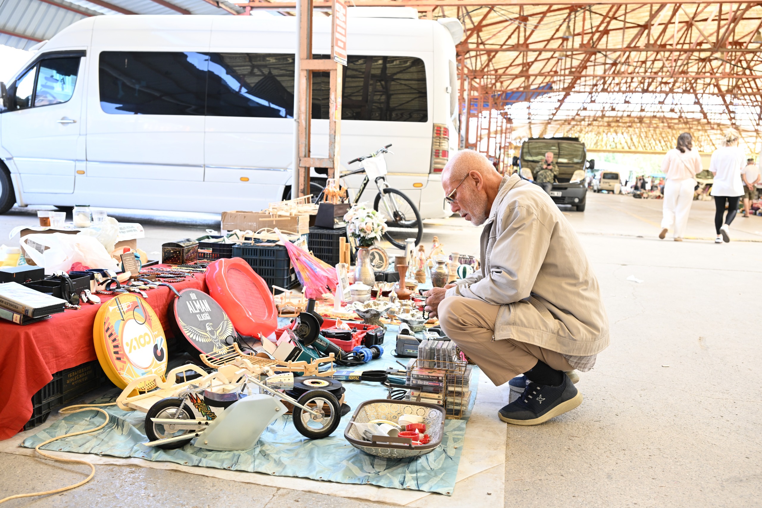 Manisa’da İkinci El Eşya Pazarı yeni yerinde hizmete başladı