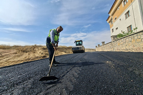 Bayburt’ta Şehir Parkı ve spor alanlarında çalışmalar sürüyor