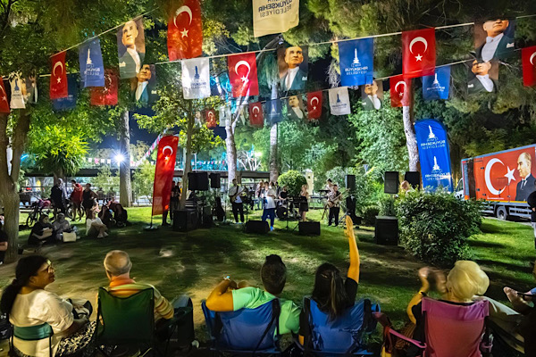 İzmir’de Alternatif Park Konserleri’nin ikinci durağı Bornova oldu