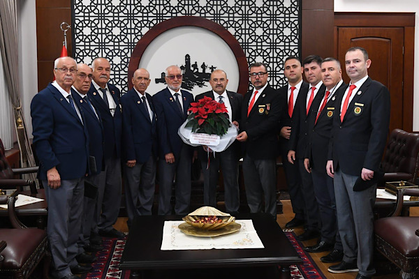 Vali Ustaoğlu, gazilerle bir araya geldi
