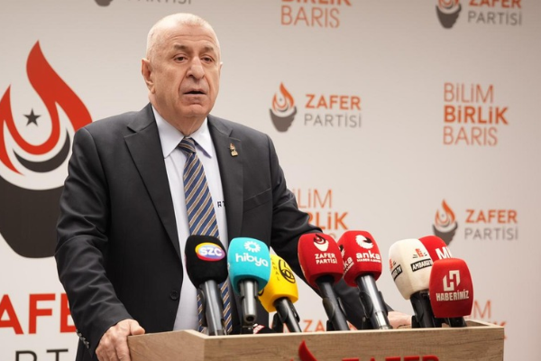 Özdağ: Yeni anayasa ulus devletten ve üniter devletten vazgeçmek için mi isteniyor?