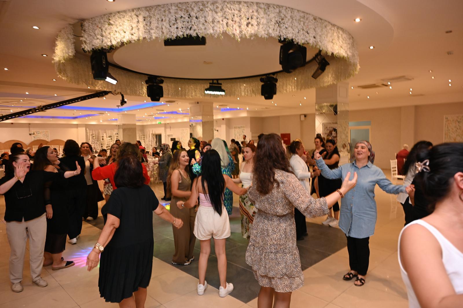 Kepez’de kadınlar matinesi düzenlendi