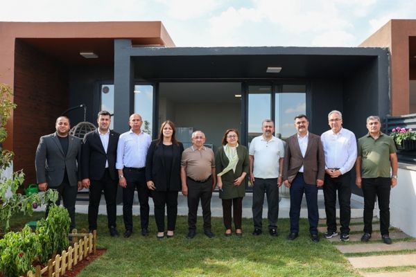 Bahçelievler projesinde örnek daire tanıtıldı