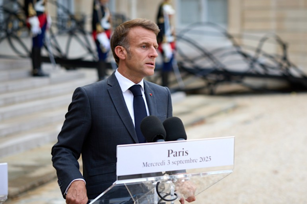 Macron: Fransa, Ukrayna’nın kışa karşı mücadelesinde yanında olacak