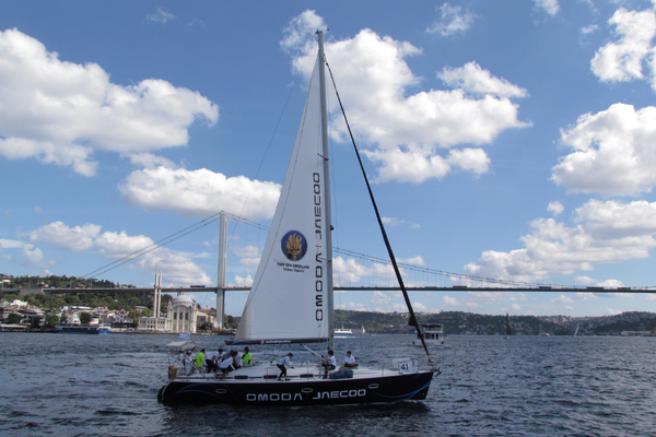 OMODA JAECOO’nun genç yelkencileri Bosphorus Cup’tan kupayla döndü