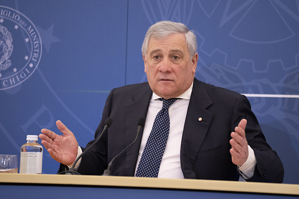 Tajani, Dominik Cumhuriyeti Devlet Başkanı Abinader ile görüştü