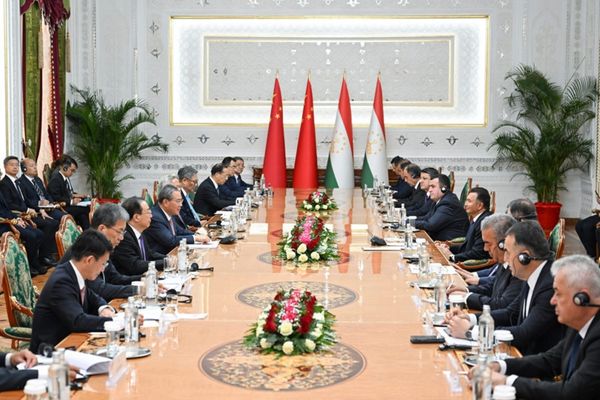 Çin ve Tacikistan’dan ekonomi ve güvenlikte iş birliği vurgusu
