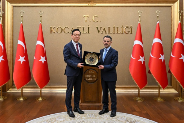 Güney Kore Başkonsolosu Park, Vali Aktaş’ı ziyaret etti