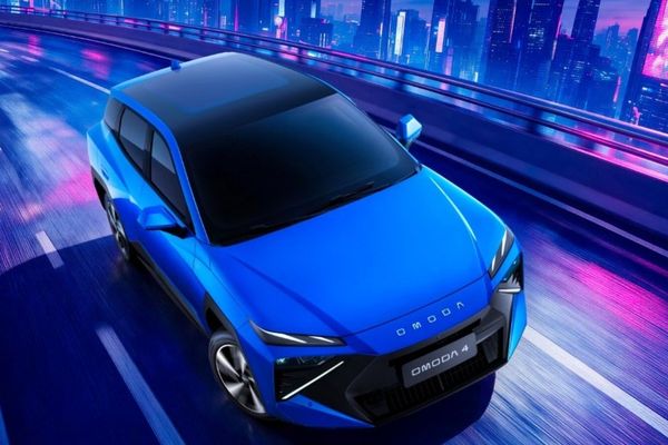OMODA 4 Paris’te geleceğin otomobil deneyimini sahneye taşıdı