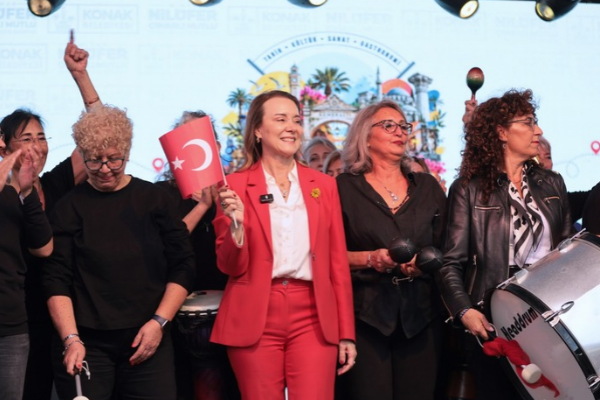 Kemeraltı Festivali renkli kortejle başladı