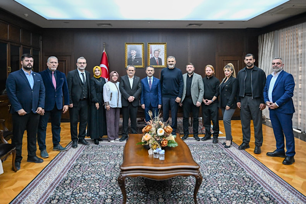 ASRİAD Kocaeli Şube Başkanı Yılmaz ve yönetiminden Vali Aktaş’a ziyaret