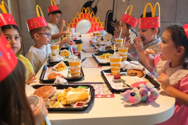 Doğum günü kutlamanın kolay ve keyifli yolu McDonald’s’ta