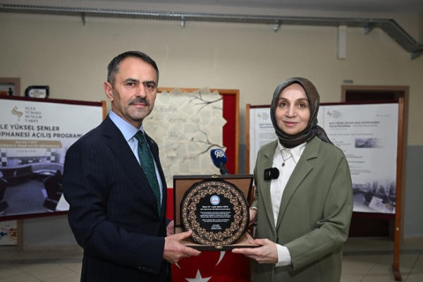 İzmit’te Şule Yüksel Şenler Okul Kütüphanesi açıldı