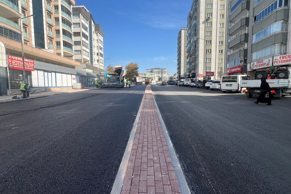 Bursa’da Erdoğan Caddesi yenileniyor