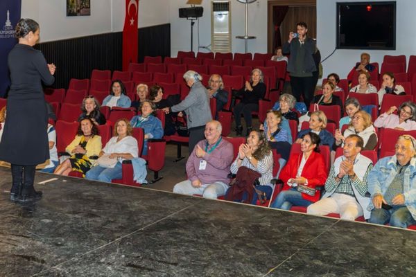 İzmir’de 3. Yaş Üniversitesi’nde son dönem heyecanı