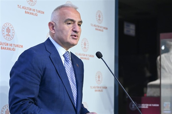 Bakan Ersoy:  Nutuk 8 dilde ve dijital ortamda yayında