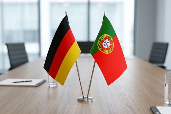 Wadephul, Portekizli mevkidaşı ile Berlin’de görüştü